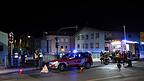 Polizei und Feuerwehr sicherten im Juli 2024 das Areal des Festes 'Donau in Flammen', nachdem ein Autofahrer acht Menschen bei seiner Flucht vor der Polizei verletzt haben soll. (Archivbild)