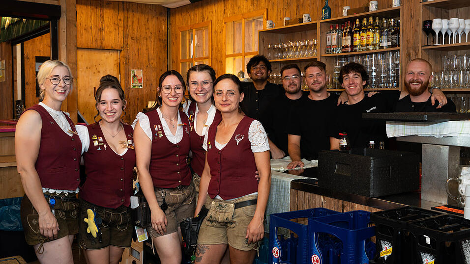 Die Partybilder vom Mittwoch, 12. August, aus dem Festzelt Weckmann. Die Partybilder vom Mittwoch, 12. August, aus dem Festzelt Weckmann.
