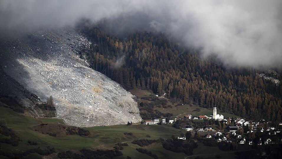 Ein Entwässerungsstollen bringt Entspannung für Brienz. (Archivbild) Ein Entwässerungsstollen bringt Entspannung für Brienz. (Archivbild)