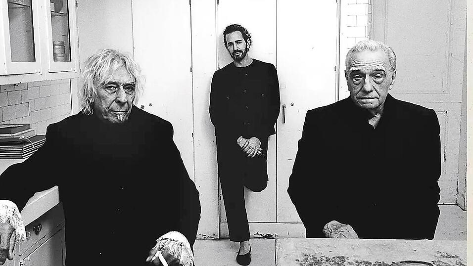 Musiker John Cale (links) , Mode-Designer Marc Jacobs (Mitte) und Regisseur Martin Scorsese (rechts) auf dem Album-Cover.