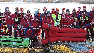 Zahlreiche Kräfte brachten sich bei der Übung mit ein. Zahlreiche Kräfte brachten sich bei der Übung mit ein.