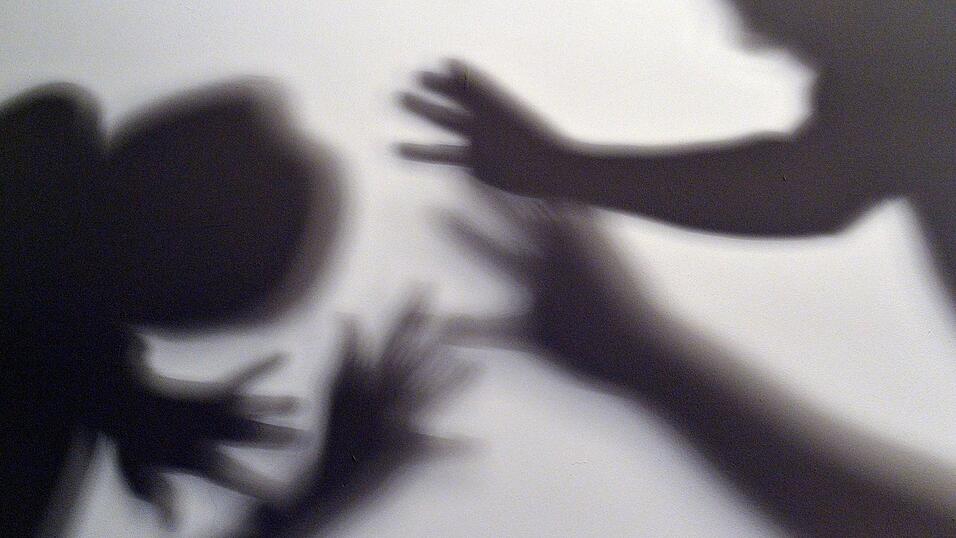 Wenn Teufel Alkohol die Tochter an den Haaren packt. (Symbolbild)