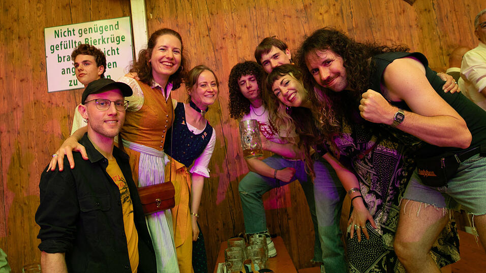Die Partybilder vom Sonntag, 17. August, aus dem Festzelt Weckmann. Die Partybilder vom Sonntag, 17. August, aus dem Festzelt Weckmann.