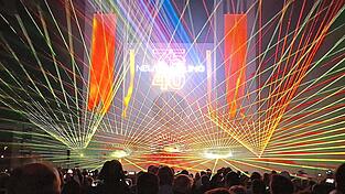 Mit der Lasershow feierte Neutraubling gleich zwei Geburtstage: 75 Jahre Gemeindegründung und ihr 40. Jubiläum als Stadt. Mit der Lasershow feierte Neutraubling gleich zwei Geburtstage: 75 Jahre Gemeindegründung und ihr 40. Jubiläum als Stadt.