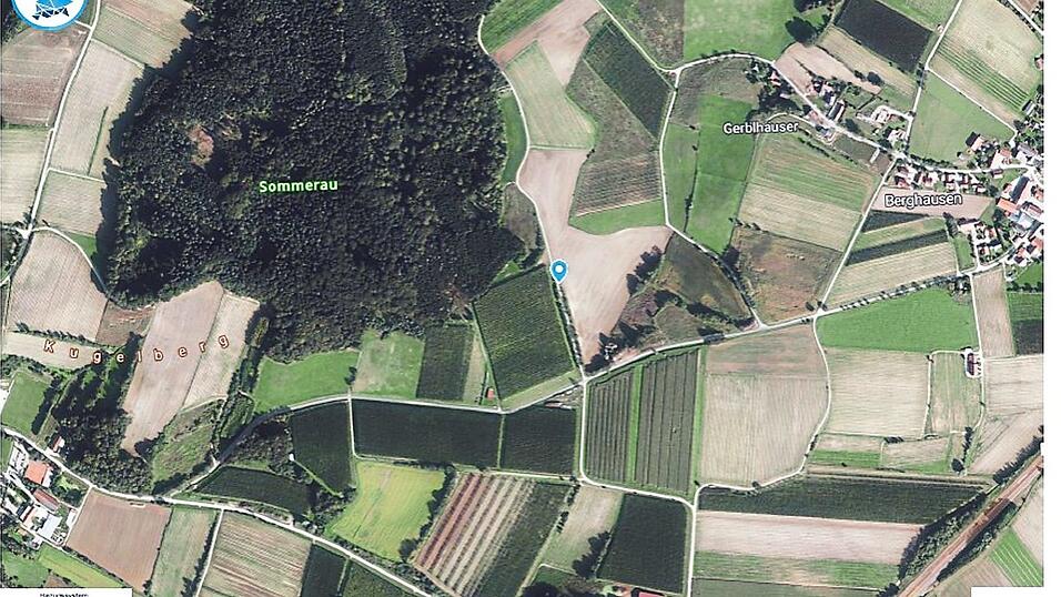 Der blaue Punkt auf der Karte zeigt an, wo der Funkmast einmal stehen soll. Der blaue Punkt auf der Karte zeigt an, wo der Funkmast einmal stehen soll.