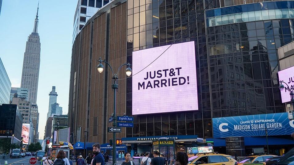 Taylor Swift und Travis Kelce sind verheiratet.