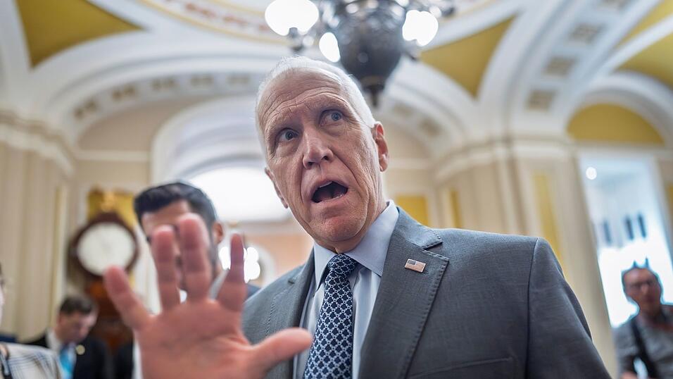 Thom Tillis str&auml;ubte sich wegen der Ermittlungen gegen Fed-Chef Powell gegen weitere Personalentscheidungen. (Archivfoto)