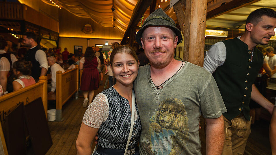 Die Partybilder vom Donnerstag, 15. August, aus dem Festzelt Nothaft. Die Partybilder vom Donnerstag, 15. August, aus dem Festzelt Nothaft.