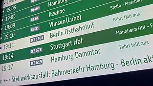 Der Stellwerkausfall bei L&uuml;neburg ist laut Bahn behoben. Der Verkehr zwischen Hamburg und Berlin rollt wieder an.