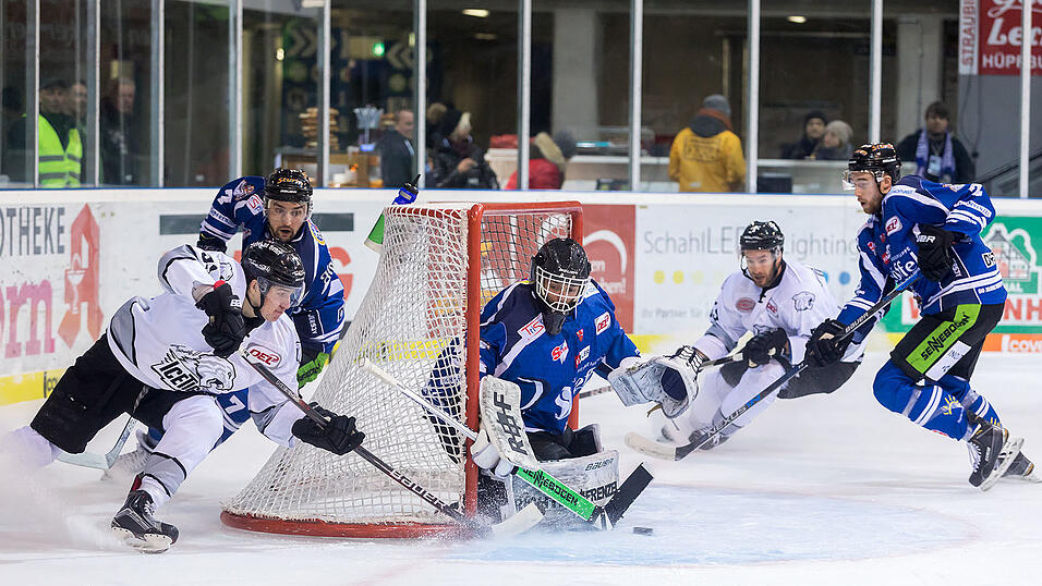 Die Straubing Tigers hatten die Thomas Sabo Ice Tigers N&uuml;rnberg zu Gast.