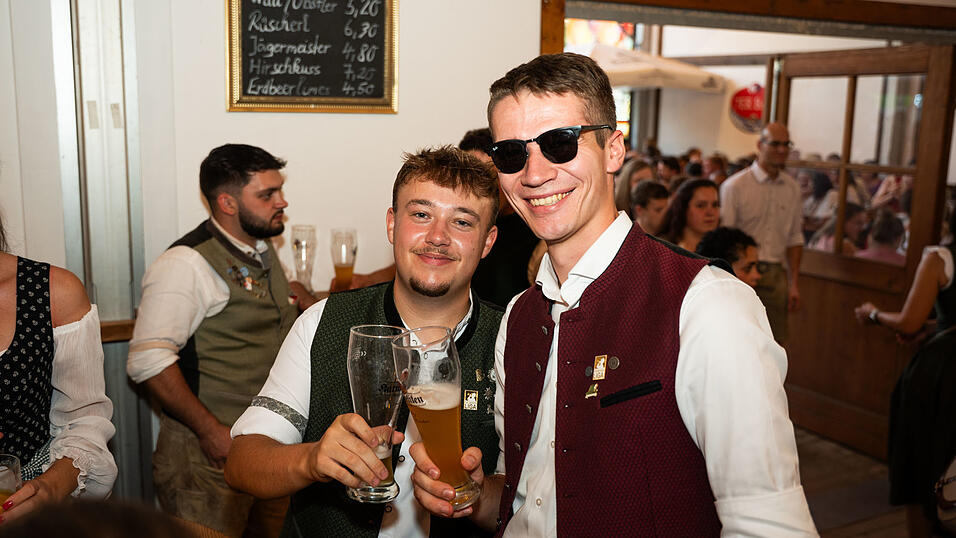 Die Partybilder vom Freitag, 14. August, aus dem Festzelt Greindl. Die Partybilder vom Freitag, 14. August, aus dem Festzelt Greindl.