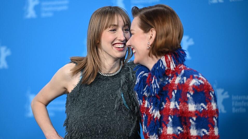 Die Hauptdarstellerinnen Caro Braun und Sandra H&uuml;ller (Archivbild).