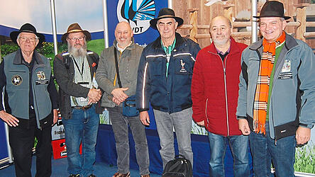 Ein Teil der neuen deutschen Meister am VDT-Stand in Leipzig von links: Rudi Fenzl, Richard Gruber sen., Rudi Baswald, Alfons Ettengruber, Josef Götz und Franz Hiergeist.