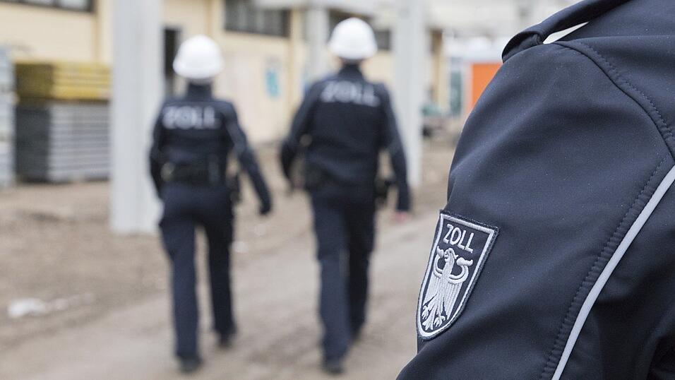 Auf zwei Regensburger Baustellen schritten die Zollbeamten zur Tat. (Symbolbild)