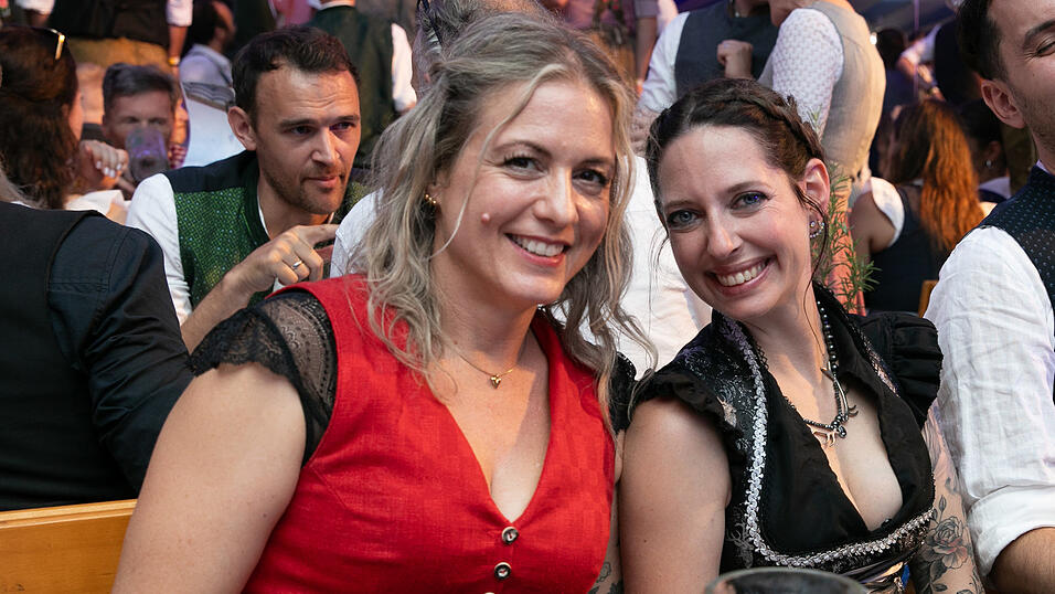 Die Partybilder vom Samstag, 16. August, aus dem Festzelt Wenisch. Die Partybilder vom Samstag, 16. August, aus dem Festzelt Wenisch.
