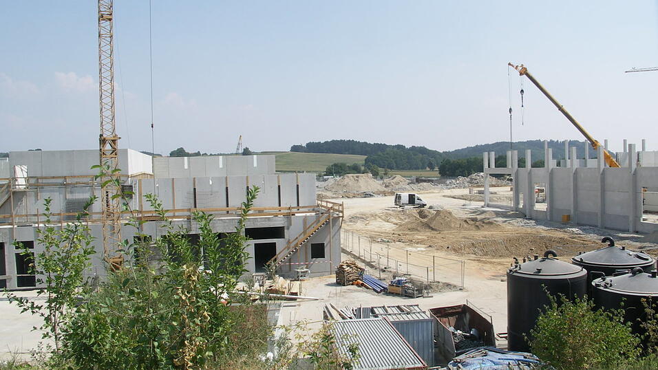 Die Baustelle der H&auml;hnchenschlachterei in Bogen-Hofweinzier.