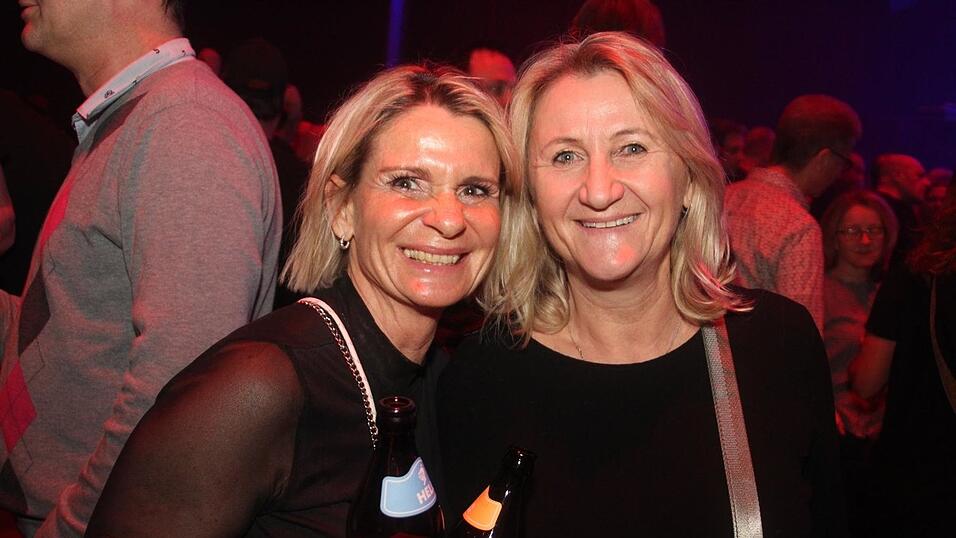 Eindrücke vom Konzertabend der AC/DC-Coverband Barock in er Landshuter Sparkassen-Arena. Eindrücke vom Konzertabend der AC/DC-Coverband Barock in er Landshuter Sparkassen-Arena.