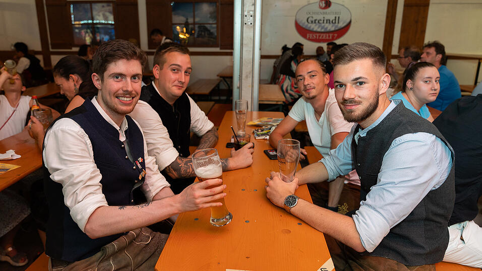 Die Partybilder vom Sonntag, 20. August 2023, aus dem Festzelt Greindl. Die Partybilder vom Sonntag, 20. August 2023, aus dem Festzelt Greindl.