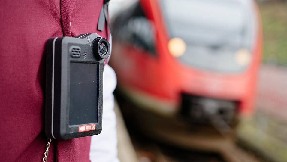 Bei der Verkehrsministerkonferenz in Lindau am Bodensee steht das Thema Sicherheit f&uuml;r Bahnbesch&auml;ftigte auf der Agenda. (Symbolbild)