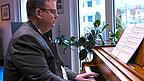 Am Familienerbstück lasse es sich manchmal am besten denken, sagt Ulrich Lechte.