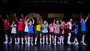 Bei dem Theaterst&uuml;ck wirken zehn B&uuml;rgerinnen und B&uuml;rger mit, die selbst Fu&szlig;ball spielen, FCN-Mitglied oder gro&szlig;e Fans sind. (Handout)