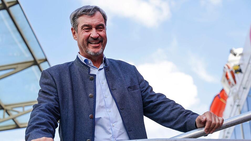 Söder reist auf Einladung von Helgolands Bürgermeister Thorsten Pollmann (parteilos) und der Tourismusdirektorin Katharina Schlicht. Söder reist auf Einladung von Helgolands Bürgermeister Thorsten Pollmann (parteilos) und der Tourismusdirektorin Katharina Schlicht.