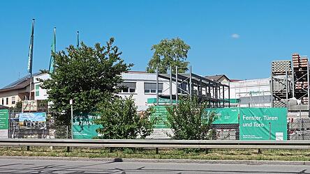 F&uuml;r das BayWa-Gel&auml;nde wurde vom Landratsamt die Aufstellung eines Bebauungsplans beantragt. Damit soll die dringend erforderliche Erweiterung des Gymnasiums erm&ouml;glicht werden.