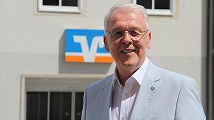 Carsten Clemens hat als Vorstandsvorsitzender die Geschicke der VR Bank Landau-Mengkofen gelenkt.