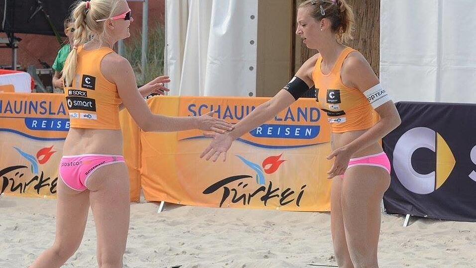 Foto: Dieter Nagel).Beim Smart Beach Super Cup in Binz auf R&uuml;gen kam NawaRo Straubings Kapit&auml;n Natascha Niemczyk mit ihrer Interimspartnerin Jenny Heinemann auf Platz neun (