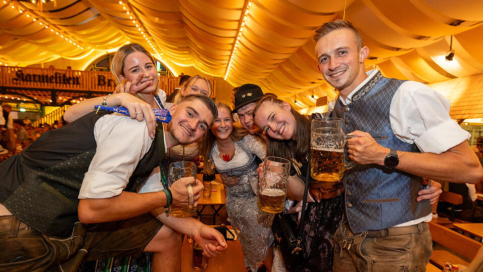 Die Partybilder vom Freitag, 9. August 2024, aus dem Festzelt Nothaft. Die Partybilder vom Freitag, 9. August 2024, aus dem Festzelt Nothaft.