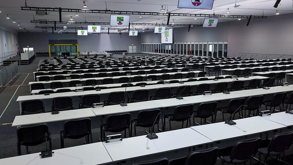 Für den Prozess wurde ein Interims-Gerichtsgebäude errichtet. (Archivbild) Für den Prozess wurde ein Interims-Gerichtsgebäude errichtet. (Archivbild)