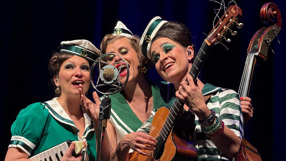 Die Zucchini-Sistaz mit Sinje Schnittker, Julie Balandat und Tina Werzinger. Die Zucchini-Sistaz mit Sinje Schnittker, Julie Balandat und Tina Werzinger.