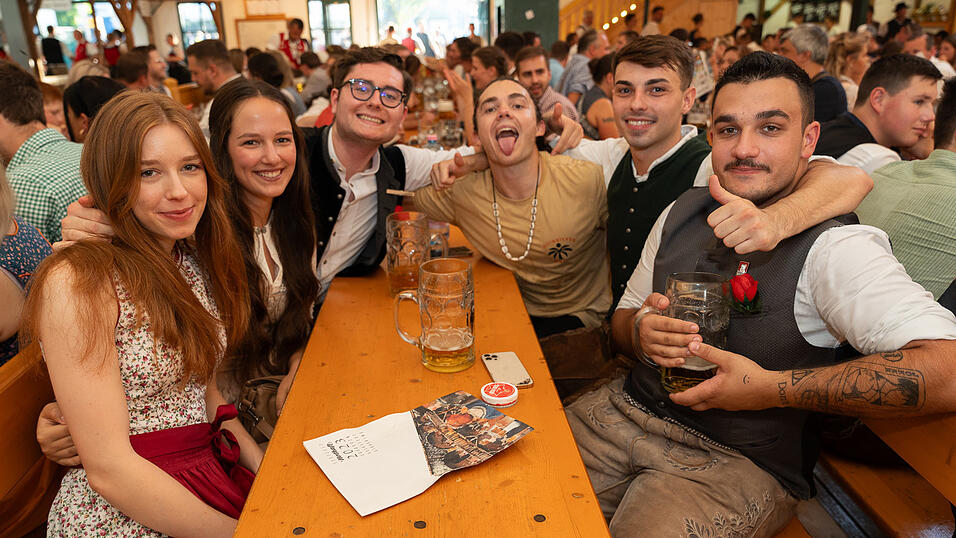 Die Partybilder vom Samstag, 19. August 2023, aus dem Festzelt Nothaft. Die Partybilder vom Samstag, 19. August 2023, aus dem Festzelt Nothaft.