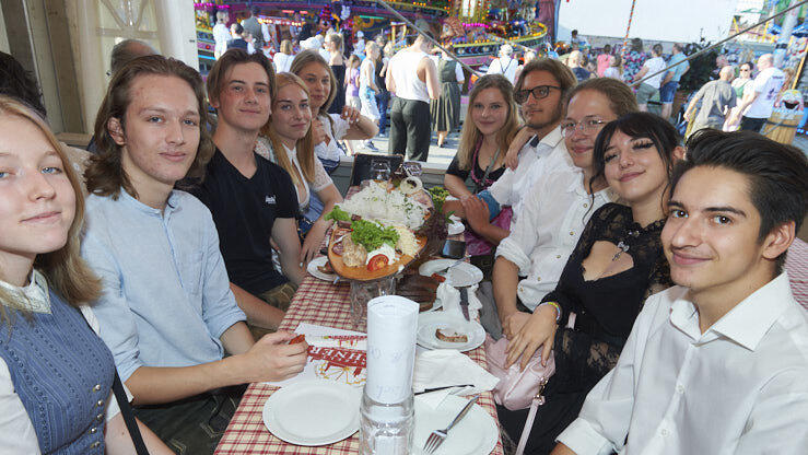 Die Partybilder von Dienstag, 16. August 2022, aus dem Festzelt Lechner.