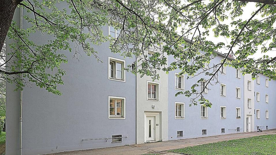 Die Notunterkunft in der Aussiger Straße muss abgerissen werden. Hier soll kein Neubau entstehen. Darüber ist man sich einig. Aber die Planungen für eine dezentrale Lösung sind ins Stocken geraten. Die Notunterkunft in der Aussiger Straße muss abgerissen werden. Hier soll kein Neubau entstehen. Darüber ist man sich einig. Aber die Planungen für eine dezentrale Lösung sind ins Stocken geraten.