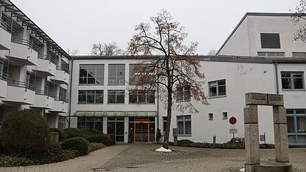 Im Fall der vermuteten Untreue in der Bürgerspital-Stiftung hat die Staatsanwaltschaft der Beschuldigten mittlerweile eine Anklage zugestellt. Der Schuldvorwurf lautet auf Untreue in 111 Fällen.