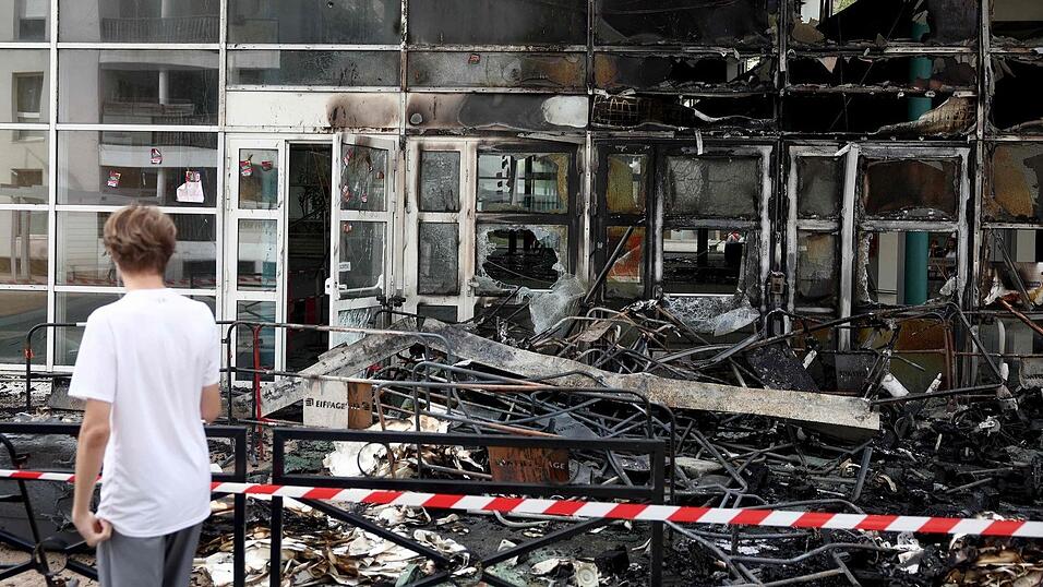 Bildungsminister Geffray setzt nach Tagen des Protests auf Dialog. (Archivbild) Bildungsminister Geffray setzt nach Tagen des Protests auf Dialog. (Archivbild)