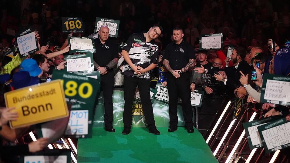 Gian van Veen fordert Luke Littler im Finale der Darts-WM.