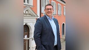 Nach sechs Jahren endet am 30. April die Amtszeit von Mainburgs B&uuml;rgermeister Helmut Fichtner. Er wird zur&uuml;ck in den Schuldienst kehren.