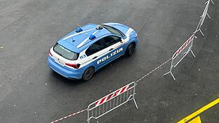 Im norditalienischen Modena fuhr ein Auto in eine Menschenmenge.
