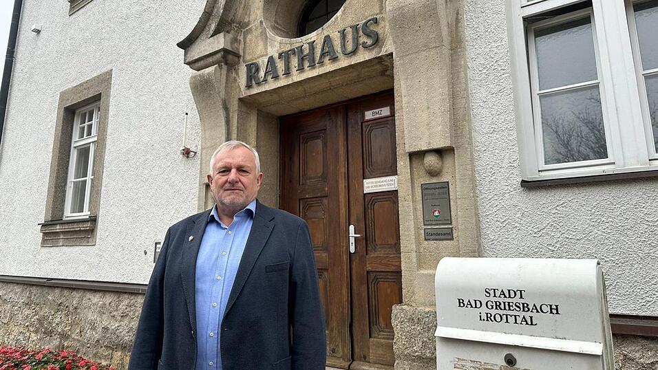 Der stellvertretende Bürgermeister von Bad Griesbach, Georg Greil, wies an, weitere Geflüchtete aus der Ukraine registrieren zu lassen. Der stellvertretende Bürgermeister von Bad Griesbach, Georg Greil, wies an, weitere Geflüchtete aus der Ukraine registrieren zu lassen.