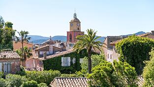 Eine Stadtansicht von Saint-Tropez in Südfrankreich. (Archivbild)