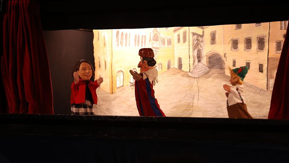 Königin Gertrud und der Kasperl stehen vor entscheidenden Tagen. Wer tritt die Nachfolge in Kasperlhausen an? Königin Gertrud und der Kasperl stehen vor entscheidenden Tagen. Wer tritt die Nachfolge in Kasperlhausen an?