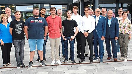 Die Techniker für Umweltschutztechnik und regenerative Energien dürfen sich auch Energieberater nennen.