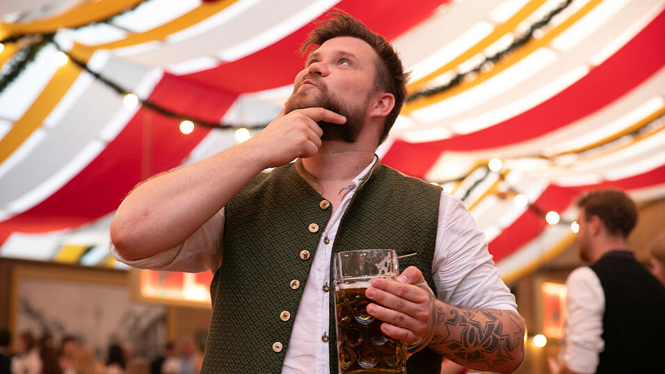 Die Partybilder vom Samstag, 9. August, aus dem Festzelt Krönner. Die Partybilder vom Samstag, 9. August, aus dem Festzelt Krönner.