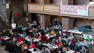 Die N&uuml;rnberger Vesperkirche &ouml;ffnet als Erstes in Bayern ihre T&uuml;ren, um Menschen bei Essen, Kultur und Gottesdiensten zusammenzubringen. (Archivbild)