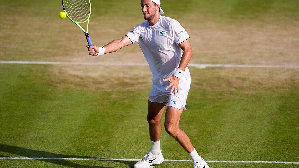 Jan-Lennard Struff spielte sein erstes Wimbledon-Achtelfinale. Jan-Lennard Struff spielte sein erstes Wimbledon-Achtelfinale.