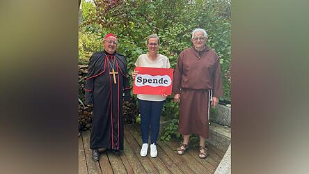 Heinrich Kuchler und Ernst Danzer übergaben eine Spende von 1 000 Euro an Stephanie Franke.