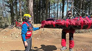 Bei Rettungseinsätzen aus der Luft waren heuer die Sanis der Bergwacht bereits mehrmals gefordert. Bei Rettungseinsätzen aus der Luft waren heuer die Sanis der Bergwacht bereits mehrmals gefordert.