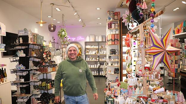 Gumprecht Concept Store wird es bald nicht nur in der Unteren Bachgasse geben. Inhaber Christian Plotzki freut sich schon darauf, die neue Filiale im Donau-Einkaufszentrum einzurichten.